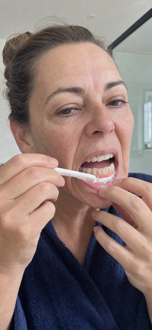 Brush the gumline 20 seconds